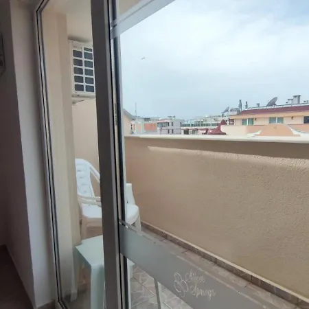 Appartement уютен с паркинг и басейн *